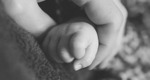 Труп новонародженої дитини виявили медики в одному з сіл на Полтавщині