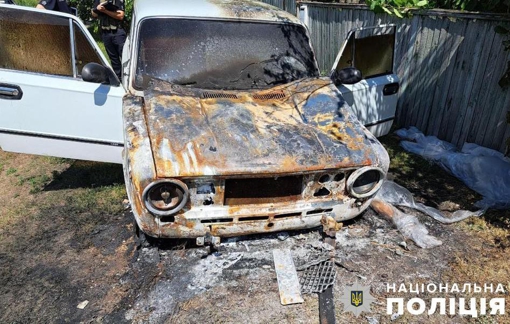 У Полтавській області 19-річний хлопець, ймовірно, підпалив автомобіль