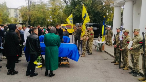 У Полтаві попрощалися із воїнами Олександром Ткаченком, Олександром Кошеленком та Сергієм Світличним