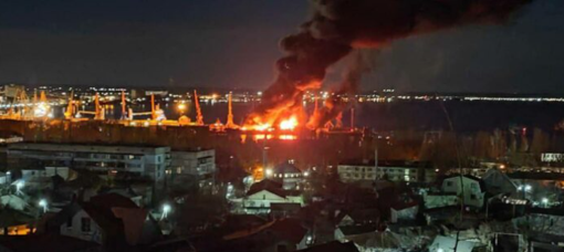 ЗСУ знищили російський десантний корабель "Новочеркаськ". ВІДЕО