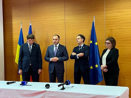 Україна підписала "транспортний безвіз" з Євросоюзом