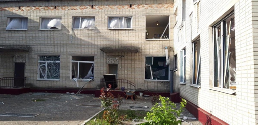 Російські окупанти обстріляли житлові будинки та дитячий садочок в Охтирці