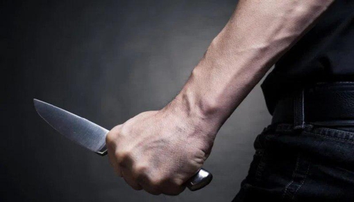 У Кременчуці чоловік отримав ножове поранення в кафе