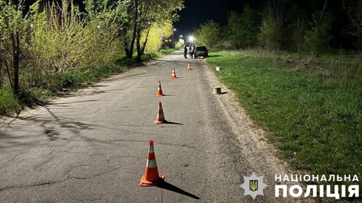 На Полтавщині водій легковика збив 60-річну жінку та втік: подробиці