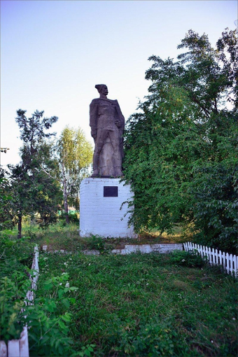 На Полтавщині демонтували останній пам’ятник Василію Чапаєву