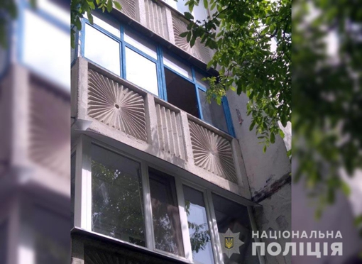 У Полтавській області пенсіонер випав з третього поверху, від отриманих травм він загинув