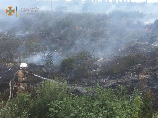 На Полтавщині сталася пожежа на сміттєзвалищі