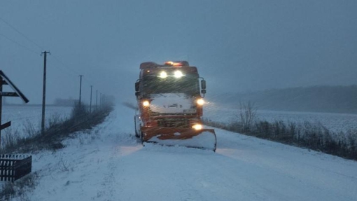 Снігопад на Полтавщині: на дорогах області працюють понад 120 одиниць спецтехніки