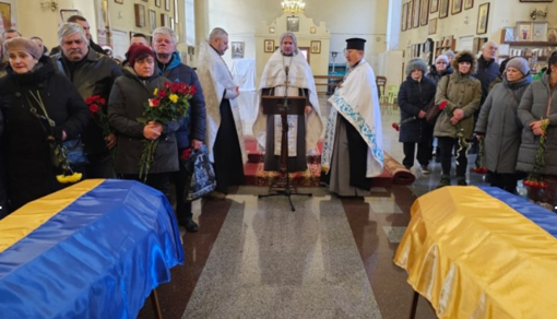 У Полтаві попрощалися із воїнами Русланом Григоренком та Володимиром Височином