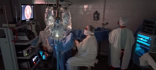 Полтавські хірурги провели успішну операцію в умовах відсутності електроенергії