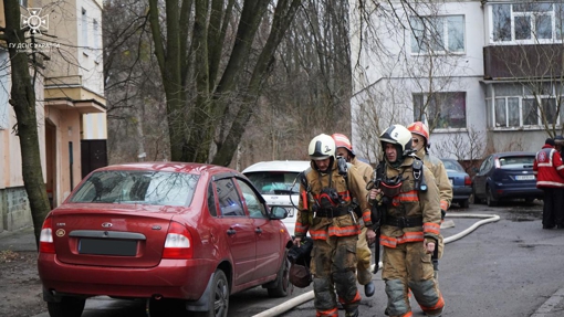 На Полтавщині під час пожежі в квартирі врятували чотирьох людей