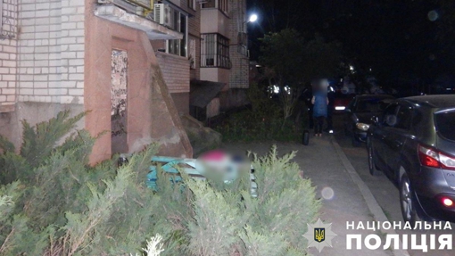 На Полтавщині загинула 48-річна жінка, яка випала з вікна багатоповерхівки