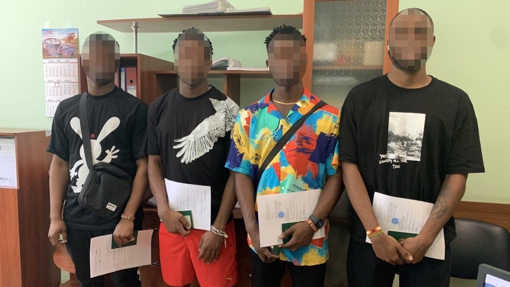 У Полтаві затримали чотирьох громадян Нігерії, які незаконно перебували в Україні: їх депортують
