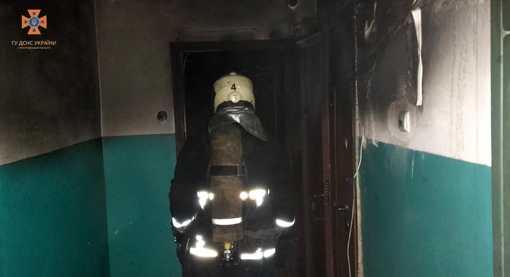 У Полтаві горіла квартира: евакуювали 14 людей