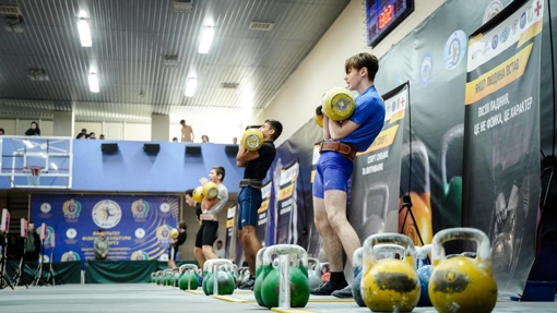 У Полтаві проходить чемпіонат України з гирьового спорту