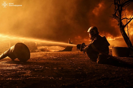 Атака безпілотників на Полтавщині: загасили пожежу на промисловому об’єкті. ФОТО
