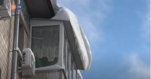 У Полтаві уклали договір на послуги з очищення дахів будинків від льоду та снігу