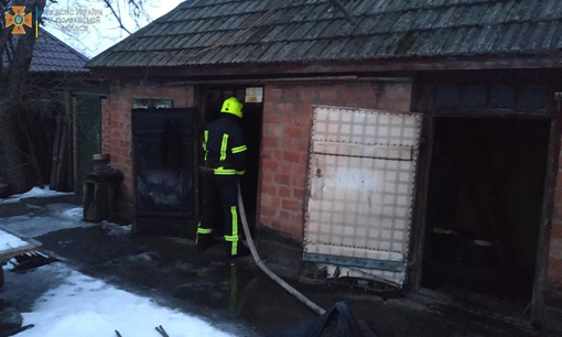 Під час гасіння пожежі в Миргороді, знайшли тіло чоловіка