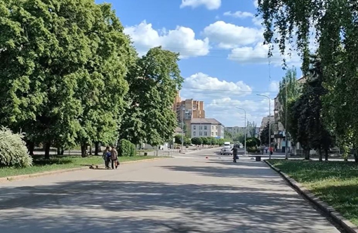 Слов'янськ – мирне місто на охопленій війною Донеччині