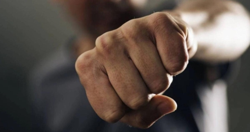 На Полтавщині у лісосмузі під час конфлікту вітчим сильно побив свою дев’ятирічну падчерку