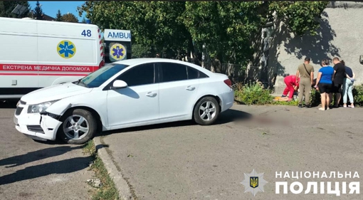 На Полтавщині водійка легковика під час паркування збила двох жінок, одна з них загинула