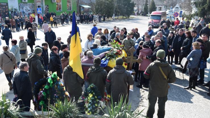На Полтавщині попрощалися з добровольцем Сергієм Костогризом, який загинув у Луганській області