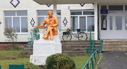 У Полтавській області демонтують пам'ятник Пушкіну