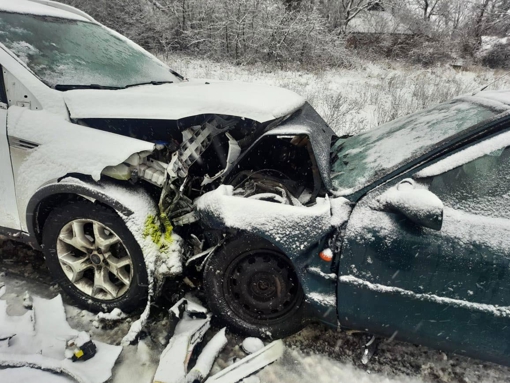 На Полтавщині зіткнулися легковики: 40-річного водія госпіталізували