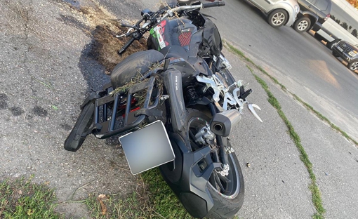 У Полтаві зіткнулися автомобіль та мотоцикл:одна особа зазнала поранень
