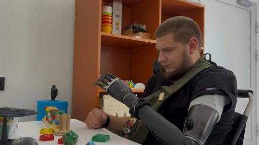 Реабілітація після поранень: як в Україні допомагають людям із ампутаціями