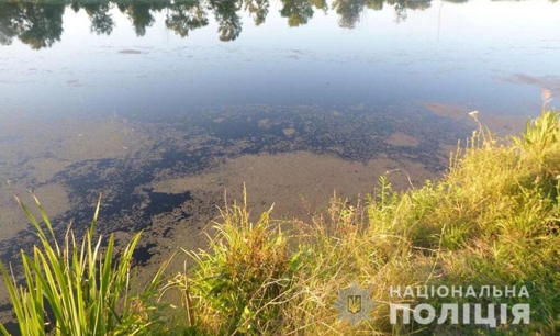 На Полтавщині із водойми дістали тіло 33-річної жінки