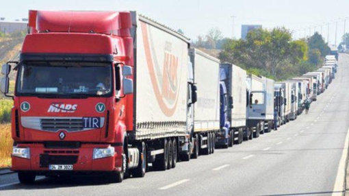 На двох дорогах Полтавщини обмежили рух вантажівкам