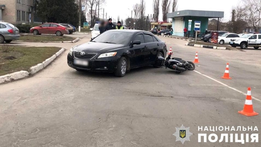 На Полтавщині зіткнулися легковик та електроскутер: поранення отримав 65-річний чоловік
