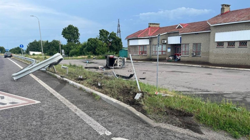У Лубенському районі автівка влетіла у відбійник: загинула дитина
