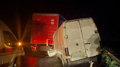 У Лубенському районі сталася смертельна ДТП: мікроавтобус врізався у вантажівку