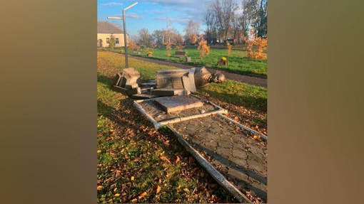 На Полтавщині нетверезий водій пошкодив пам’ятник Миколі Гоголю