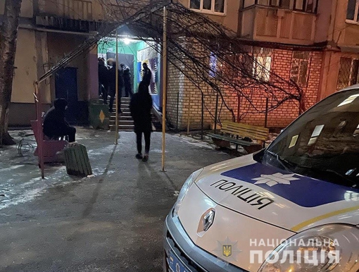 На Полтавщині охоронця супермаркету вдарили ножем