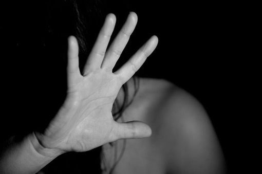 На Полтавщині зґвалтували жінку: підозрюваного встановили