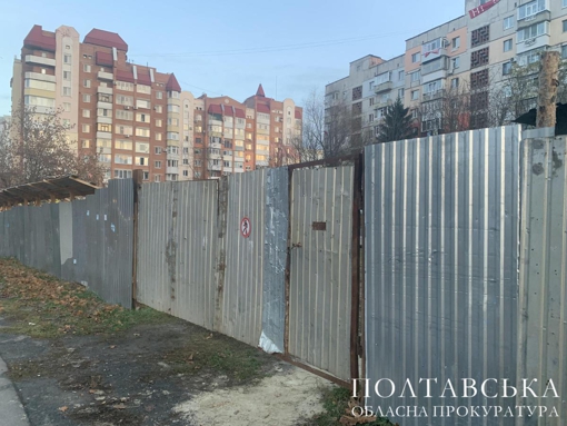Попри протести, Полтавський міськвиконком ухвалив рішення стосовно будівництва на Героїв АТО,81