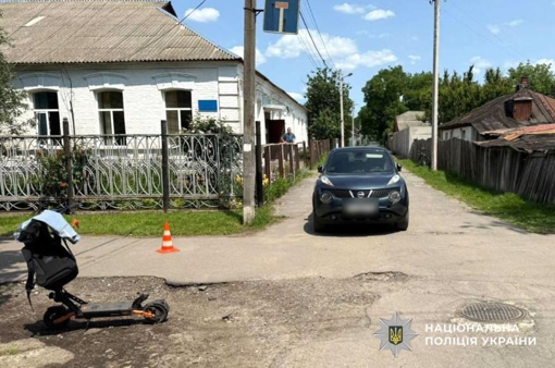 На Полтавщині автомобіль збив 13-річного хлопця на електросамокаті