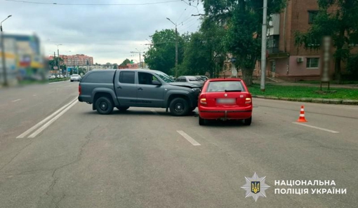 У Полтаві зіткнулися автомобілі: 32-річна жінка зазнала поранень
