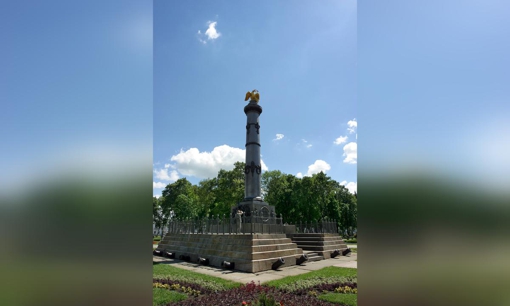 Демонтаж "імперських пам'ятників" у Полтаві: думки військових та науковців розійшлися