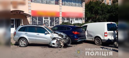 На Полтавщині сталася ДТП: зіткнулись чотири автомобілі