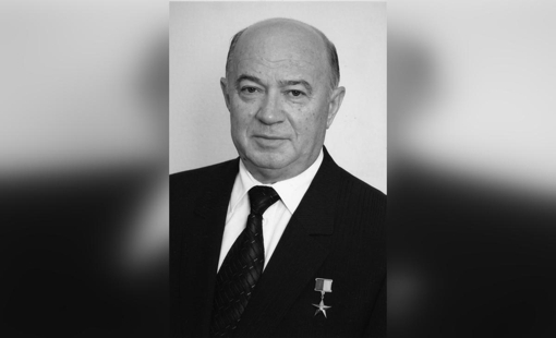 Помер один з авторів Конституції України Василь Тацій із Полтавщини