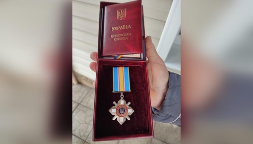 На Полтавщині рідним полеглого солдата Олександра Тутка передали його орден