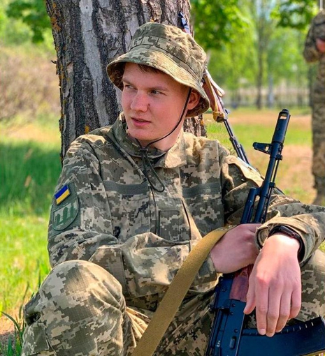 24-річний військовий Євген Перепелиця: що відомо про жертву ракетного обстрілу у Десні: оновлено