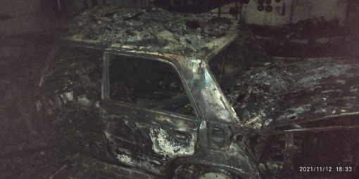 На Полтавщині згоріли два легкові автомобілі