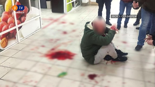Надзвичайні новини: Нападник зарізав чоловіка у торговельному центрі Полтави