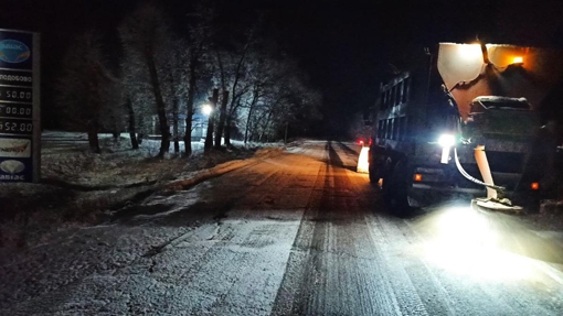 На Полтавщині продовжують розчищати дороги від снігу