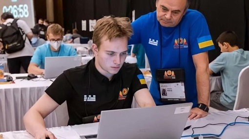 Олег Навер із Полтавщини переміг на Міжнародній олімпіаді з інформатики